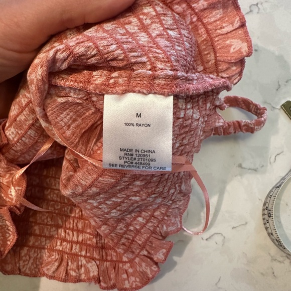 🥰 2/$25 Bundle of 2 crop tops - Picture 9 of 11